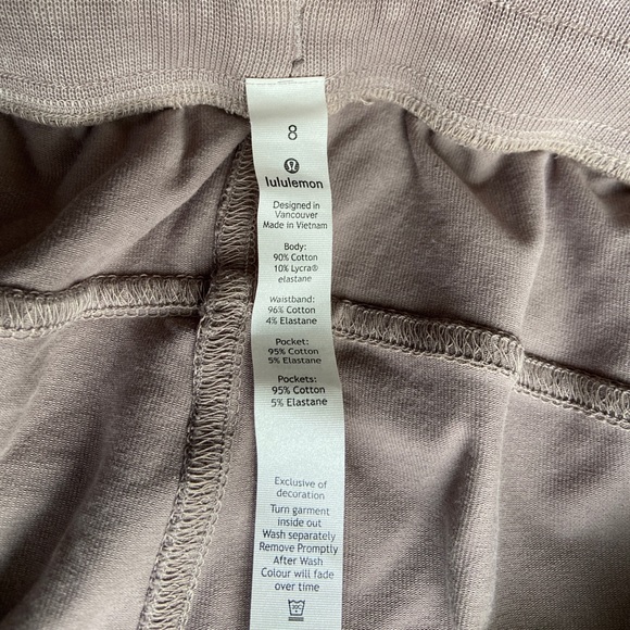 Lululemon cropped pants - Picture 3 of 5
